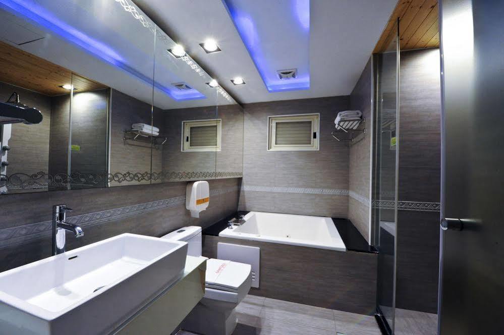 Zj Motel Hsinchu by Eksteriør bilde